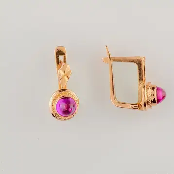 Серьги с корундом синтетическим из красного золота 583 пробы