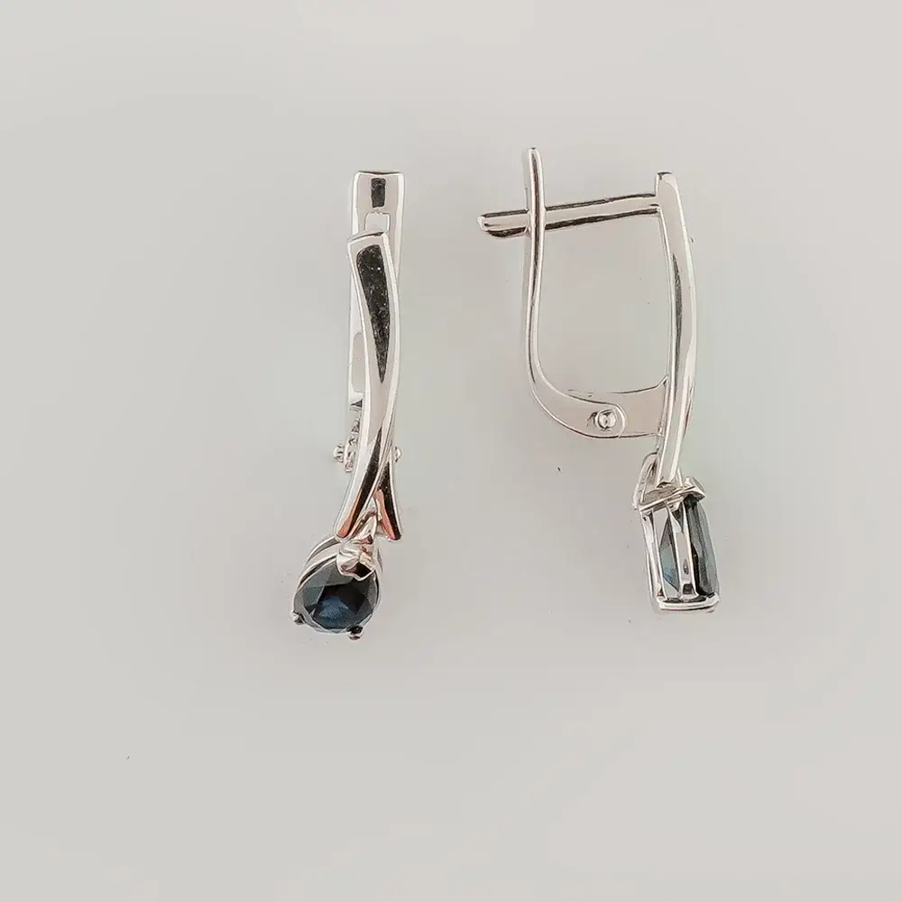 Серьги с сапфиром из белого золота 585 пробы