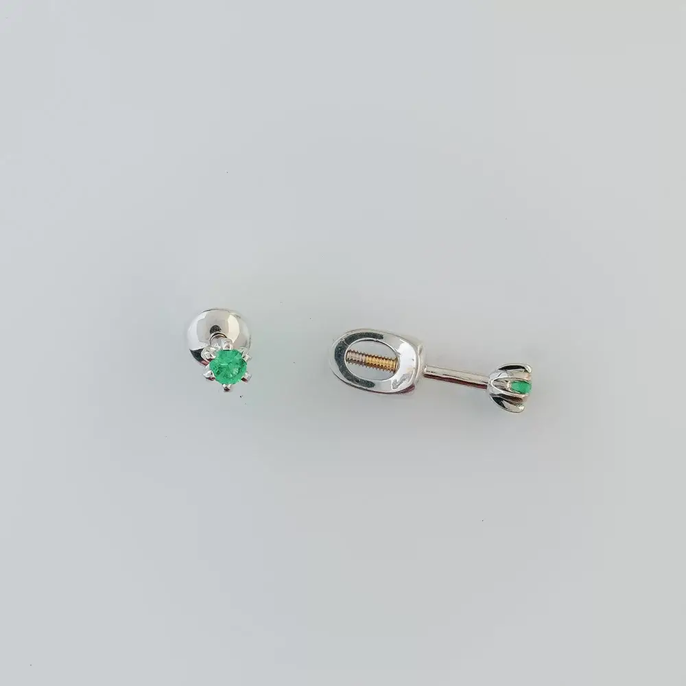 Серьги с изумрудом из белого золота 585 пробы
