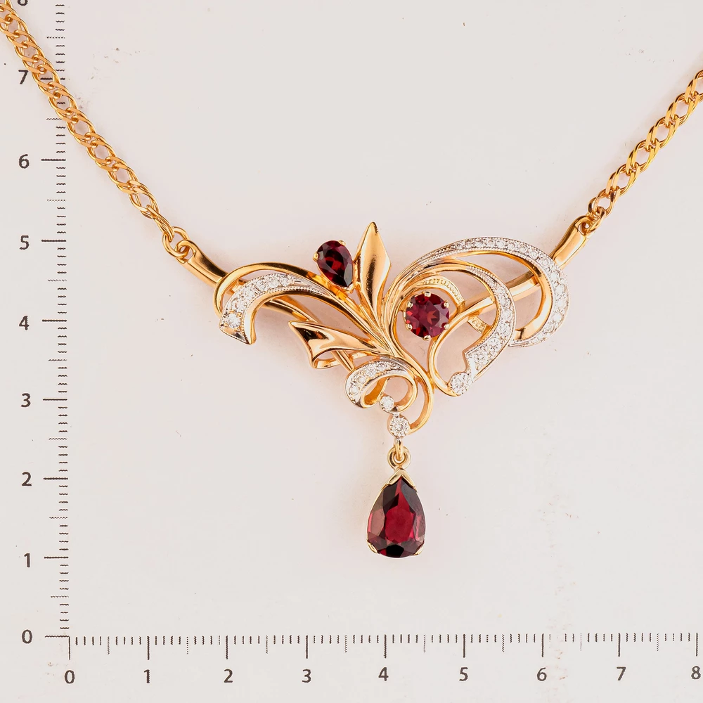 Колье с гранатом из красного золота 585 пробы