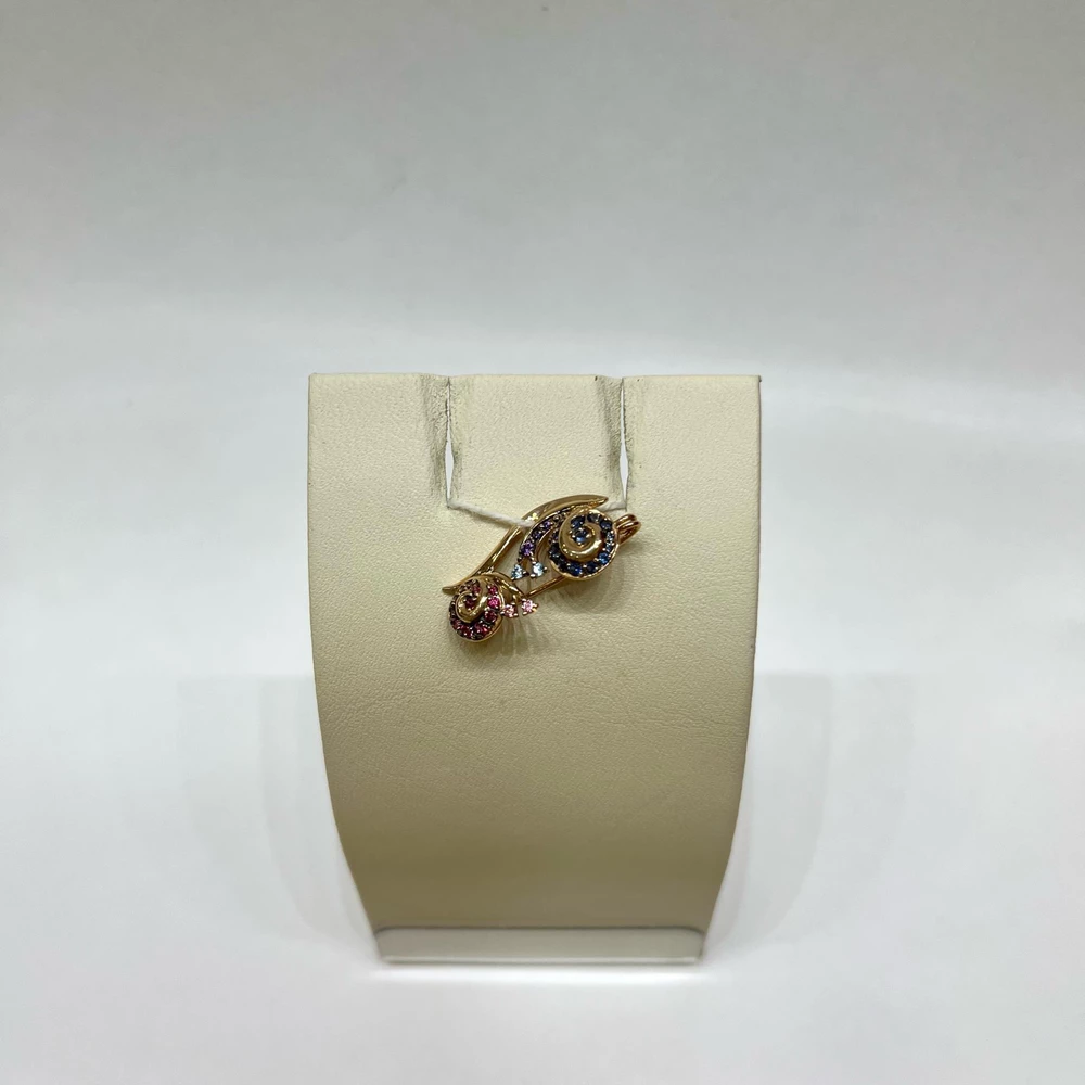 Брошь с фианитом из красного золота 585 пробы