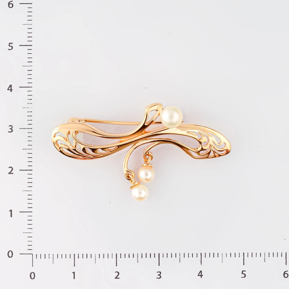 Брошь с культивированным жемчугом из красного золота 585 пробы