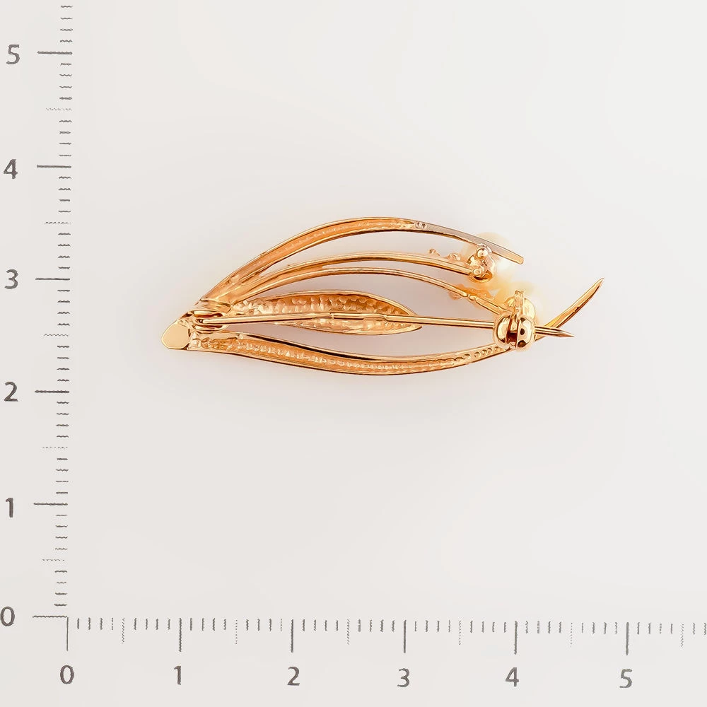 Брошь с культивированным жемчугом из красного золота 585 пробы